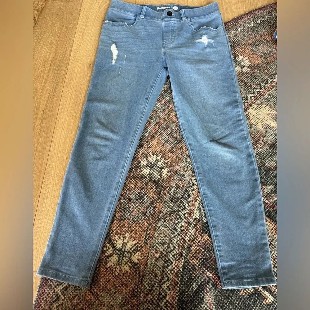 Betabrand pull on jeans with light distressing